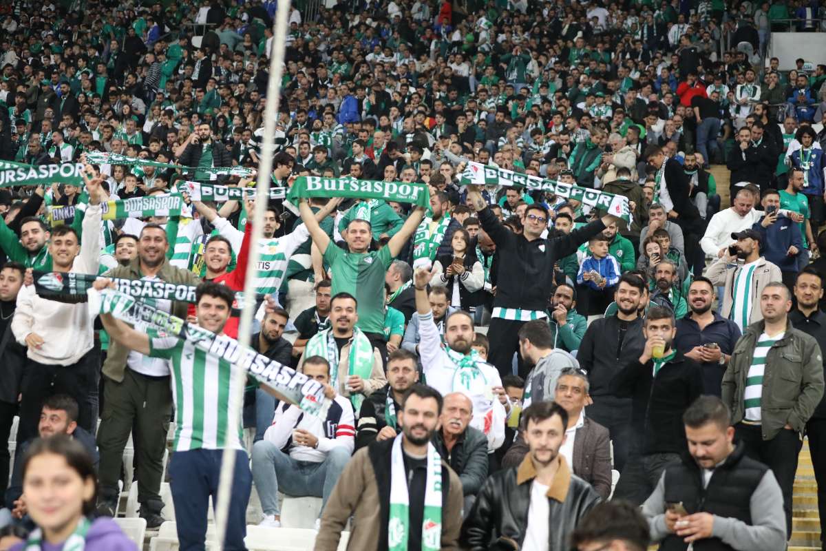 (FOTO GALERİ) Bursaspor-Menemen FK Taraftar Fotoğrafları-1