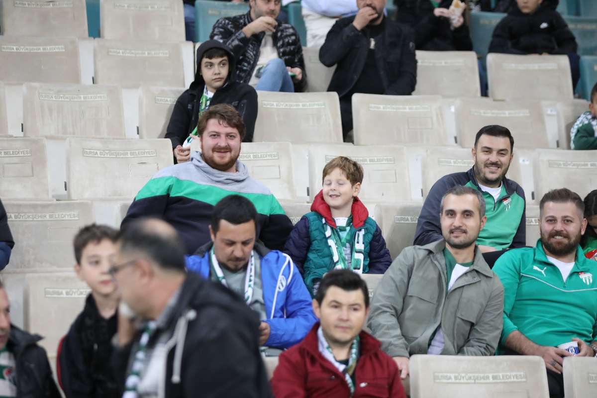 (FOTO GALERİ) Bursaspor-Menemen FK Taraftar Fotoğrafları-1