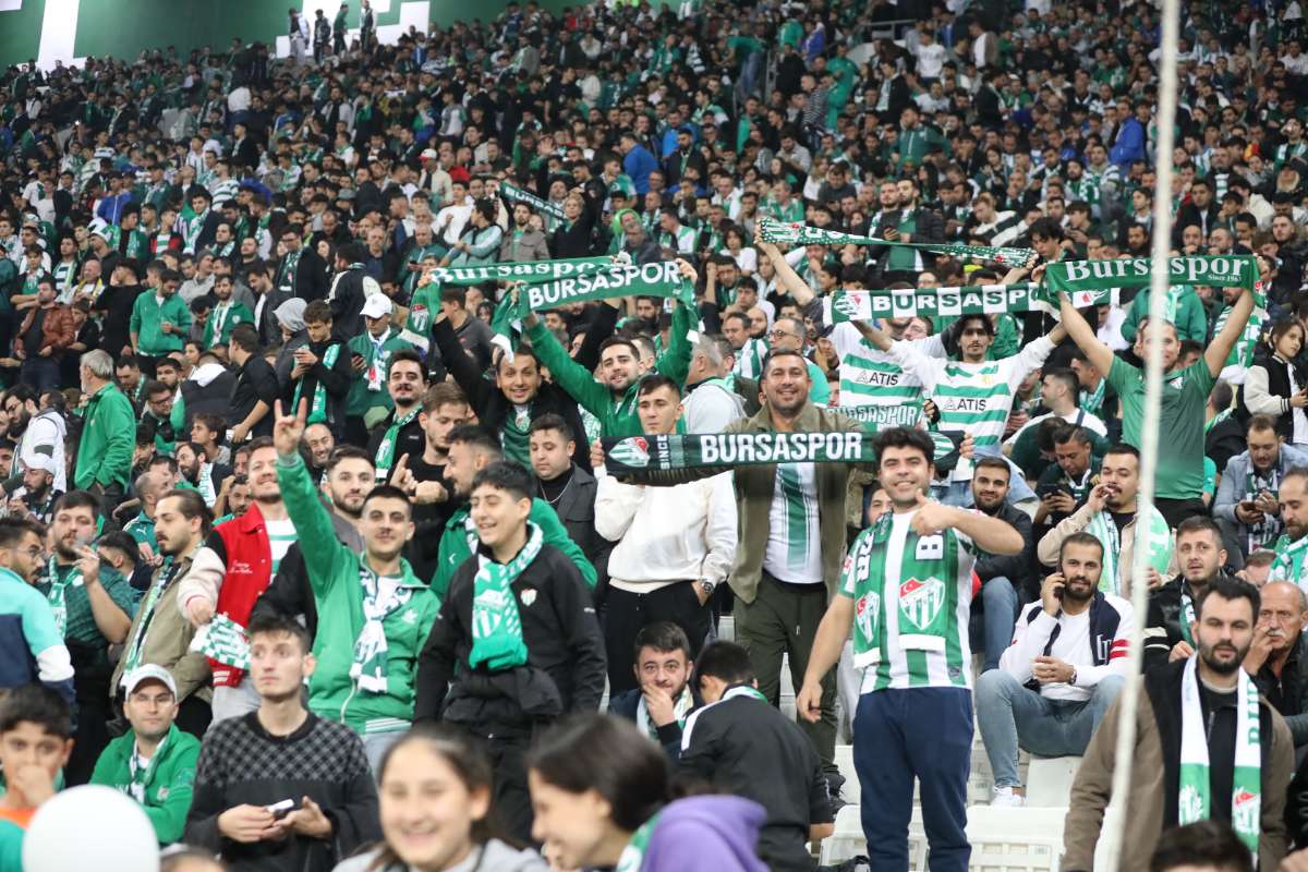 (FOTO GALERİ) Bursaspor-Menemen FK Taraftar Fotoğrafları-1