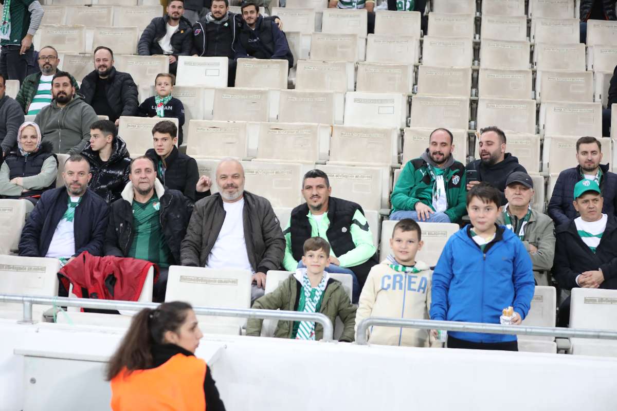 (FOTO GALERİ) Bursaspor-Menemen FK Taraftar Fotoğrafları-1