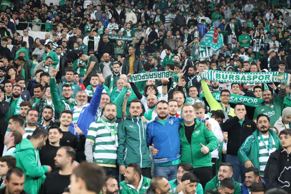 (FOTO GALERİ) Bursaspor-Menemen FK Taraftar Fotoğrafları-1