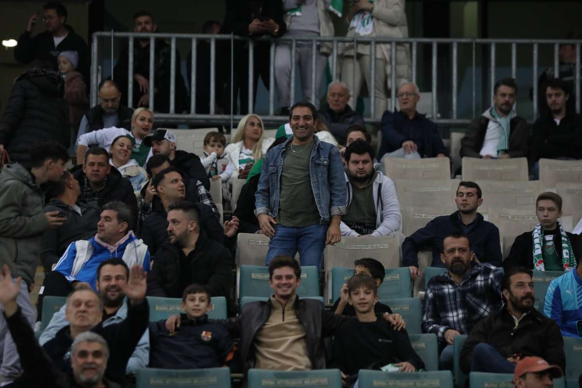 (FOTO GALERİ) Bursaspor-Menemen FK Taraftar Fotoğrafları-1
