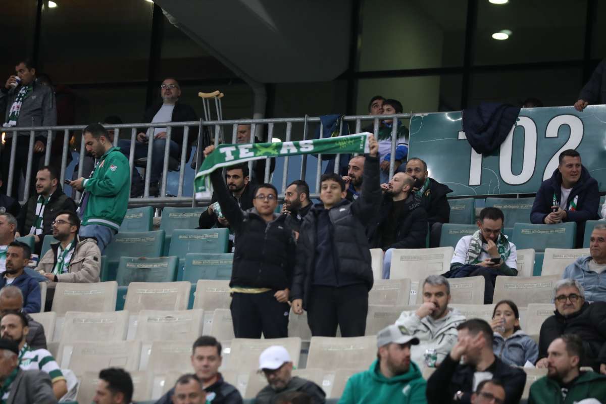 (FOTO GALERİ) Bursaspor-Menemen FK Taraftar Fotoğrafları-1