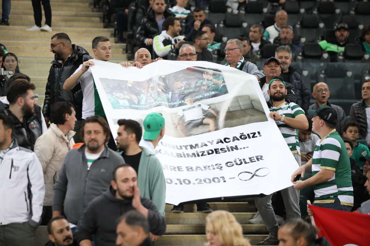 (FOTO GALERİ) Bursaspor-Menemen FK Taraftar Fotoğrafları-1
