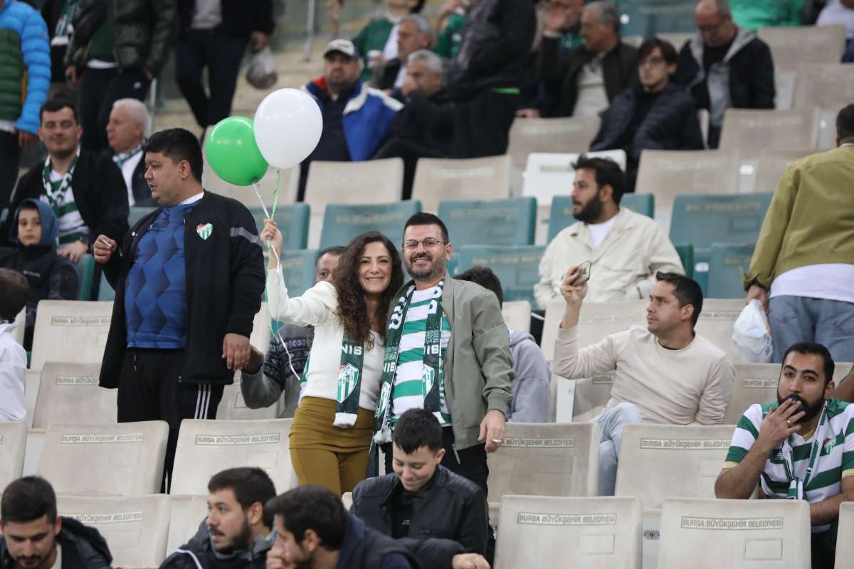 (FOTO GALERİ) Bursaspor-Menemen FK Taraftar Fotoğrafları-1