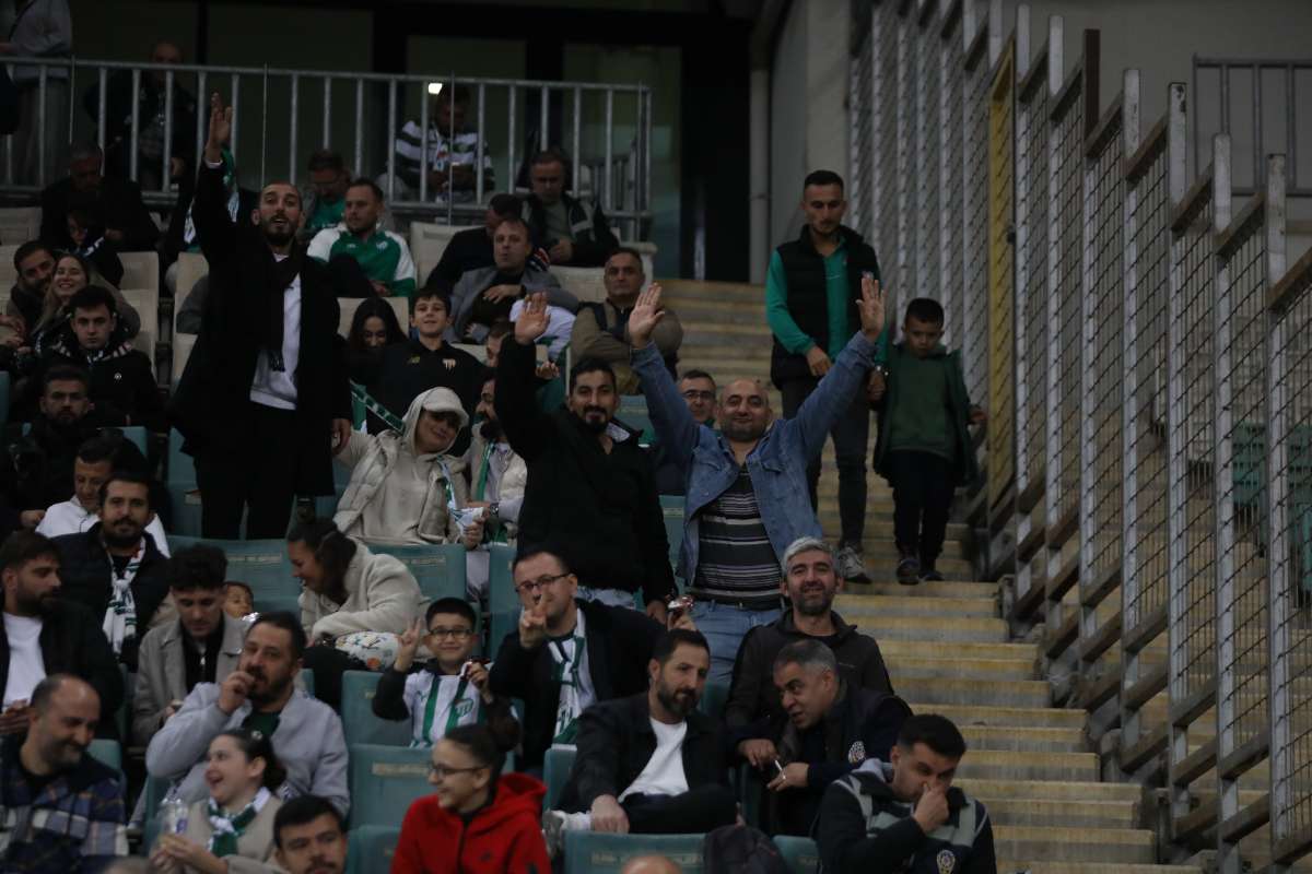 (FOTO GALERİ) Bursaspor-Menemen FK Taraftar Fotoğrafları-1