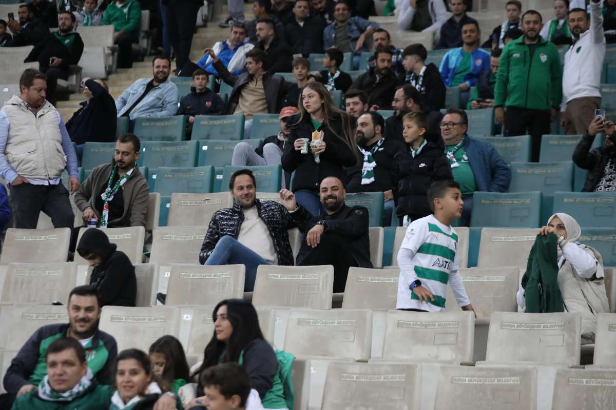 (FOTO GALERİ) Bursaspor-Menemen FK Taraftar Fotoğrafları-1