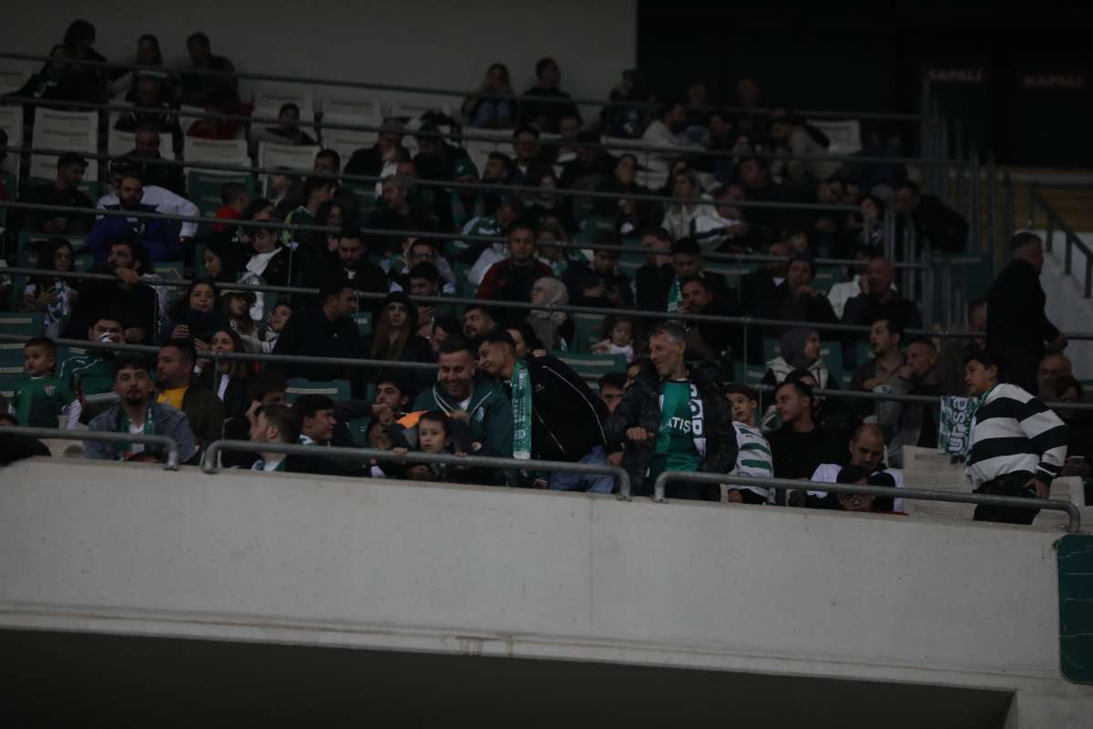 (FOTO GALERİ) Bursaspor-Menemen FK Taraftar Fotoğrafları-1