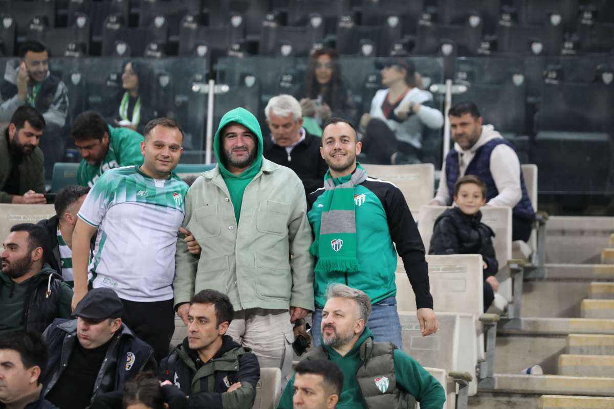 (FOTO GALERİ) Bursaspor-Menemen FK Taraftar Fotoğrafları-1