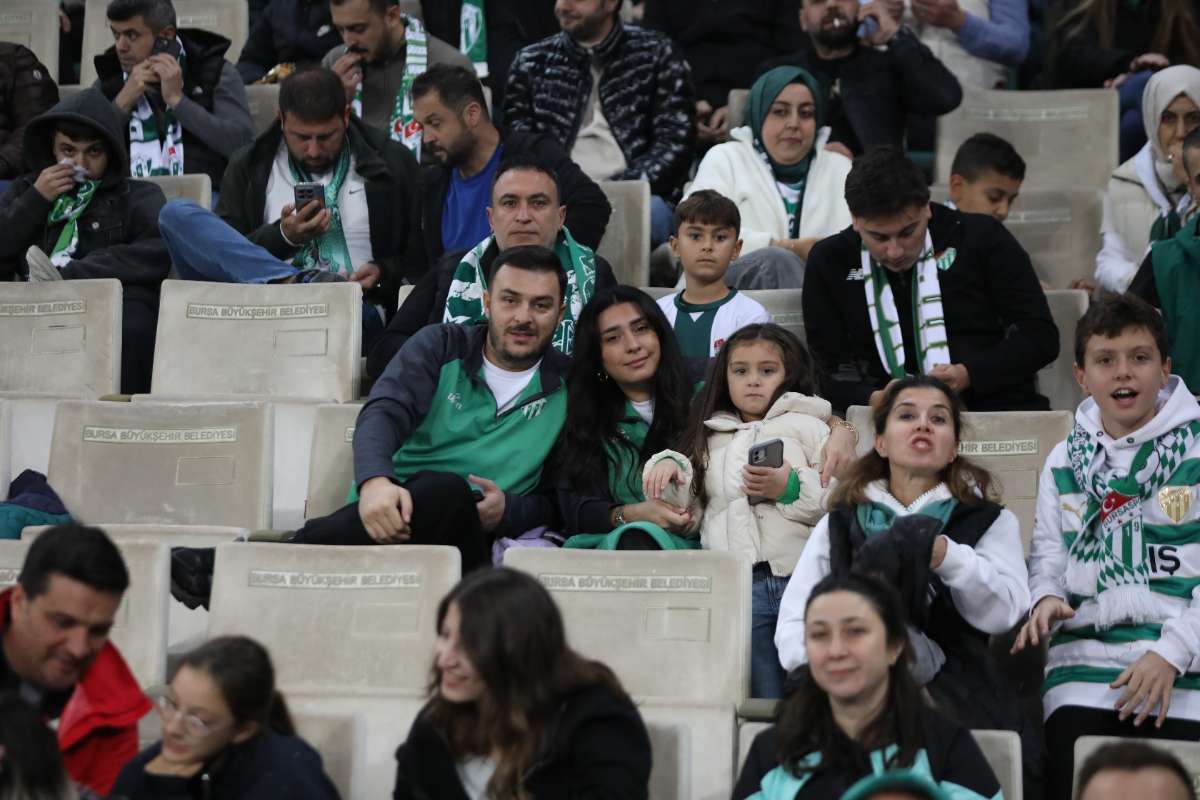 (FOTO GALERİ) Bursaspor-Menemen FK Taraftar Fotoğrafları-1