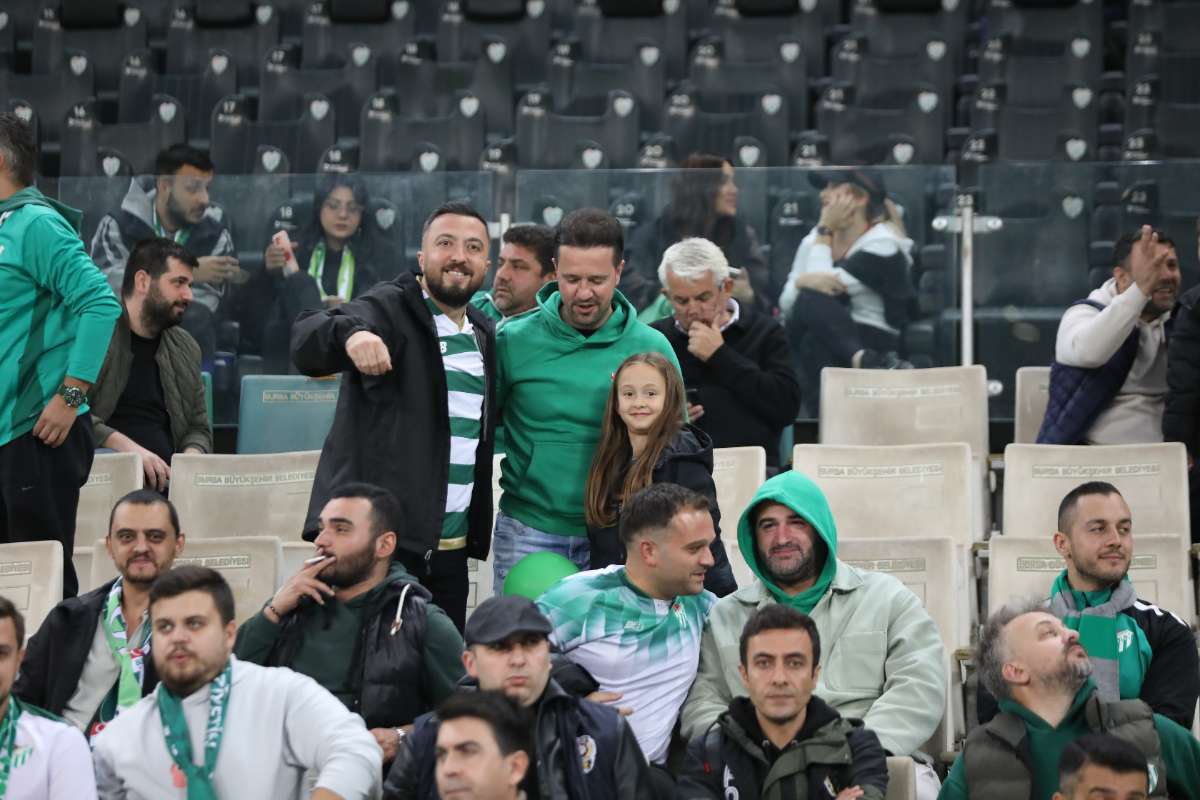 (FOTO GALERİ) Bursaspor-Menemen FK Taraftar Fotoğrafları-1