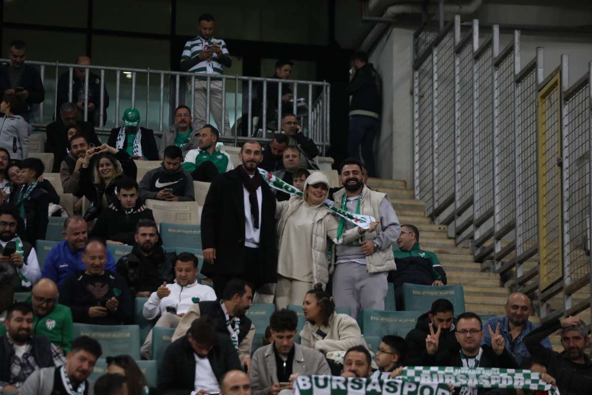 (FOTO GALERİ) Bursaspor-Menemen FK Taraftar Fotoğrafları-1
