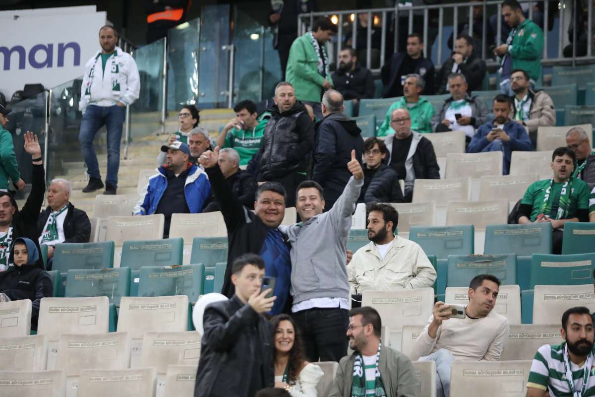 (FOTO GALERİ) Bursaspor-Menemen FK Taraftar Fotoğrafları-1
