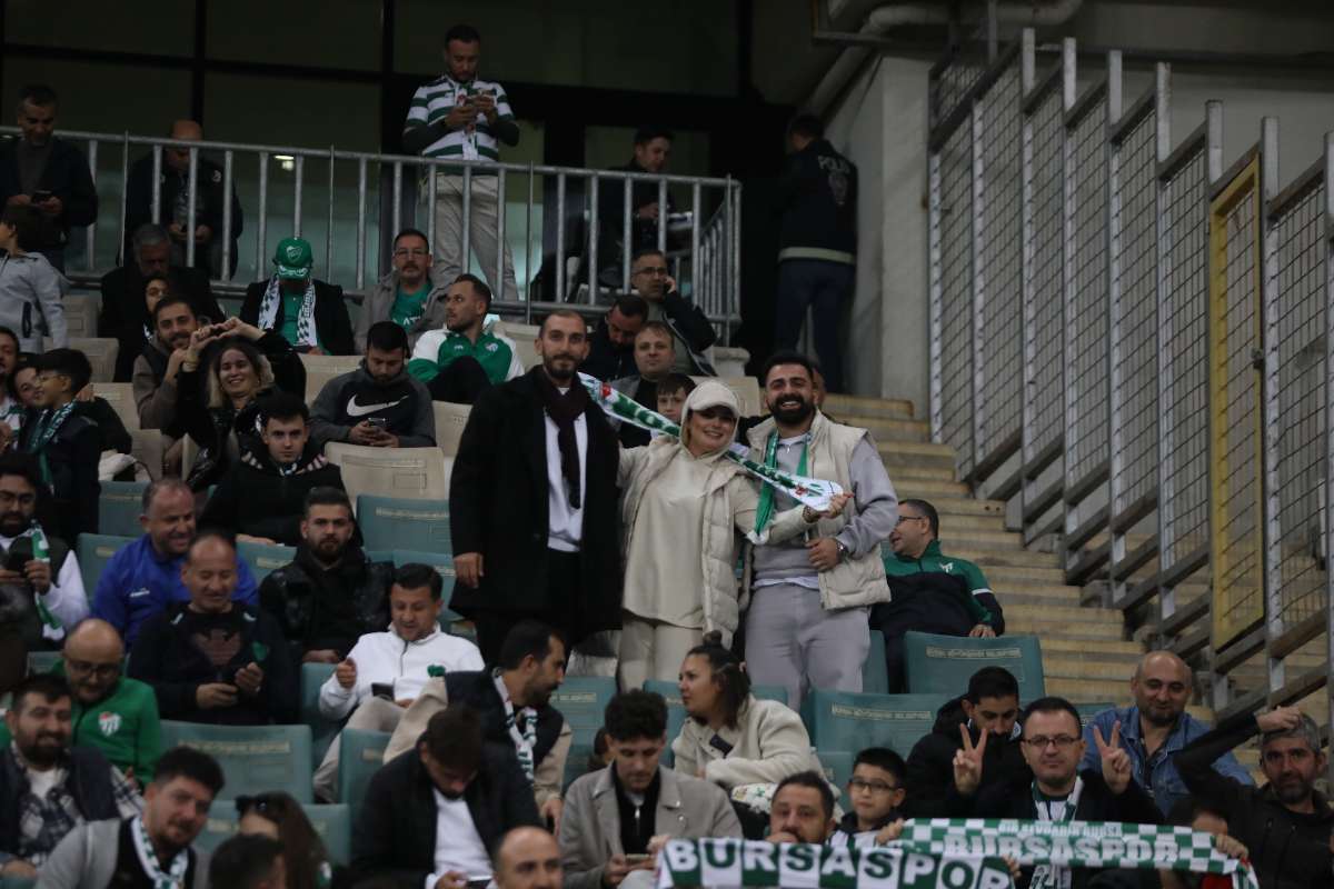 (FOTO GALERİ) Bursaspor-Menemen FK Taraftar Fotoğrafları-1