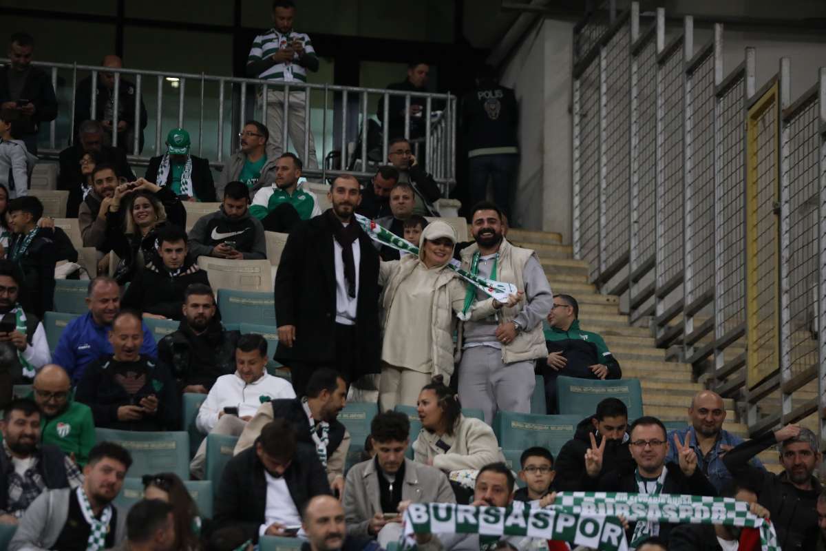 (FOTO GALERİ) Bursaspor-Menemen FK Taraftar Fotoğrafları-1