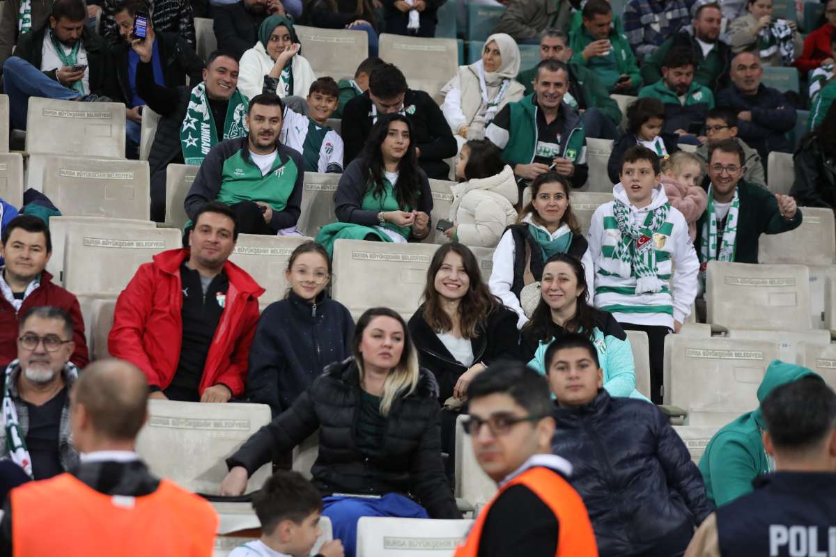 (FOTO GALERİ) Bursaspor-Menemen FK Taraftar Fotoğrafları-1