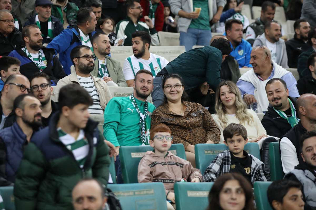 (FOTO GALERİ) Bursaspor-Menemen FK Taraftar Fotoğrafları-1