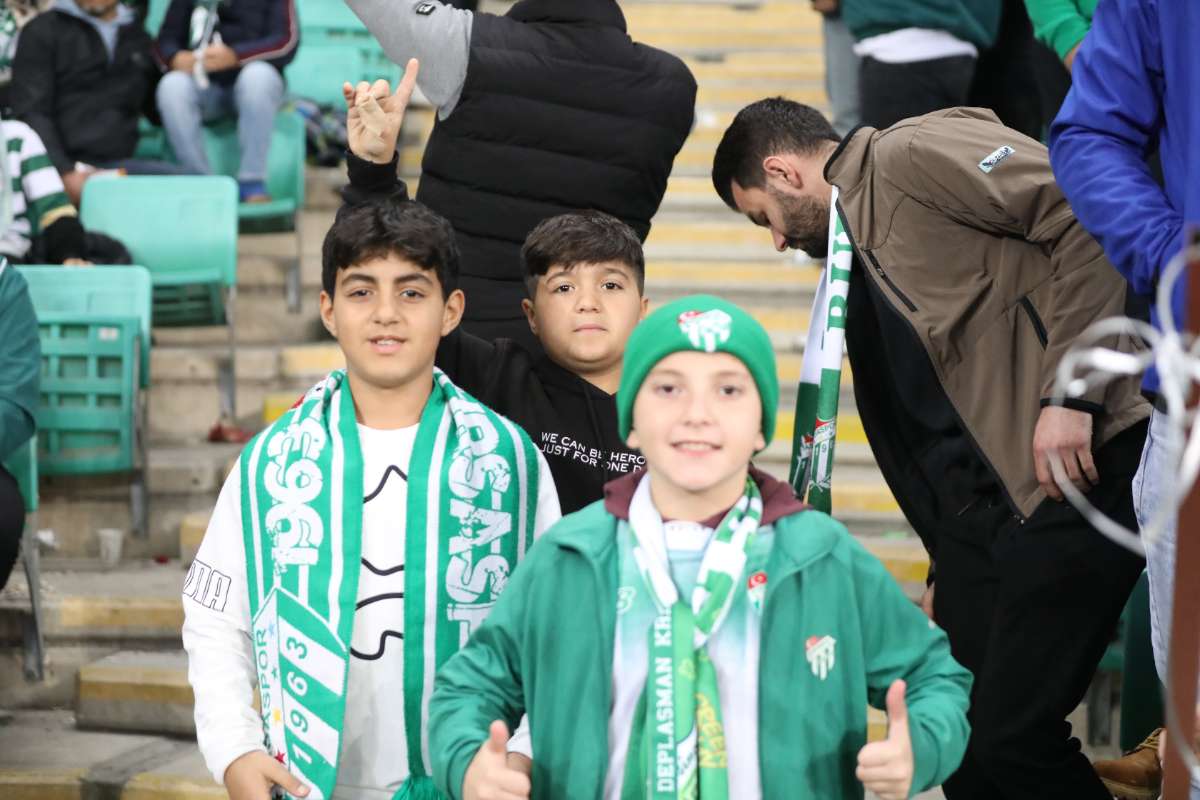(FOTO GALERİ) Bursaspor-Menemen FK Taraftar Fotoğrafları-2