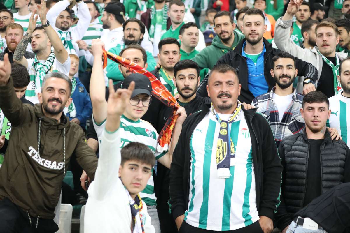 (FOTO GALERİ) Bursaspor-Menemen FK Taraftar Fotoğrafları-2