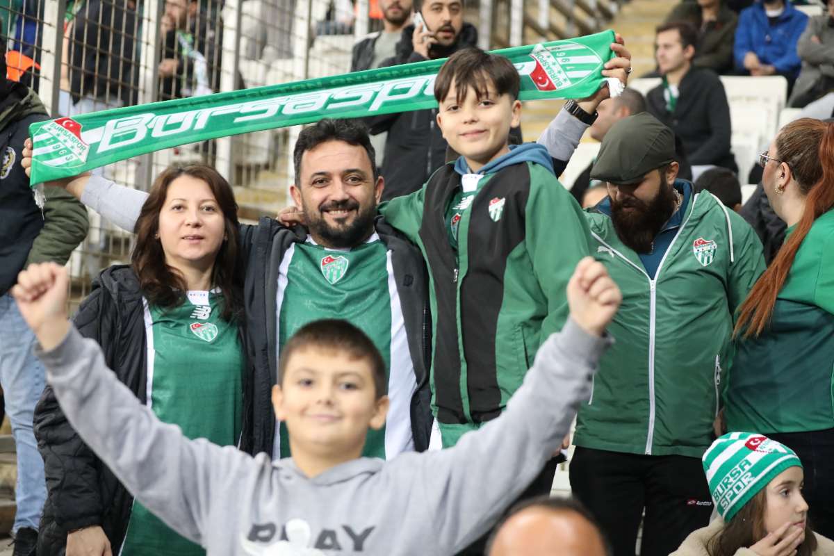 (FOTO GALERİ) Bursaspor-Menemen FK Taraftar Fotoğrafları-2