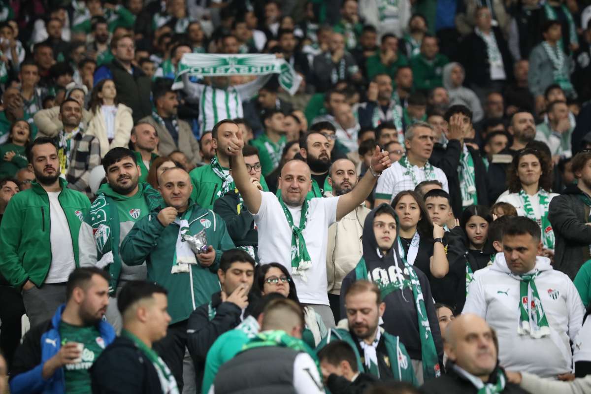 (FOTO GALERİ) Bursaspor-Menemen FK Taraftar Fotoğrafları-2