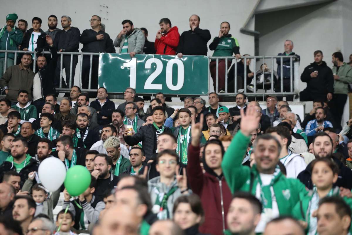 (FOTO GALERİ) Bursaspor-Menemen FK Taraftar Fotoğrafları-2
