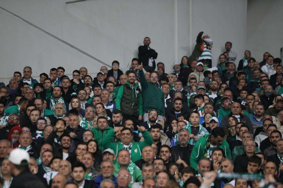(FOTO GALERİ) Bursaspor-Menemen FK Taraftar Fotoğrafları-2