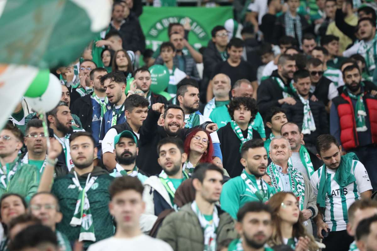(FOTO GALERİ) Bursaspor-Menemen FK Taraftar Fotoğrafları-2