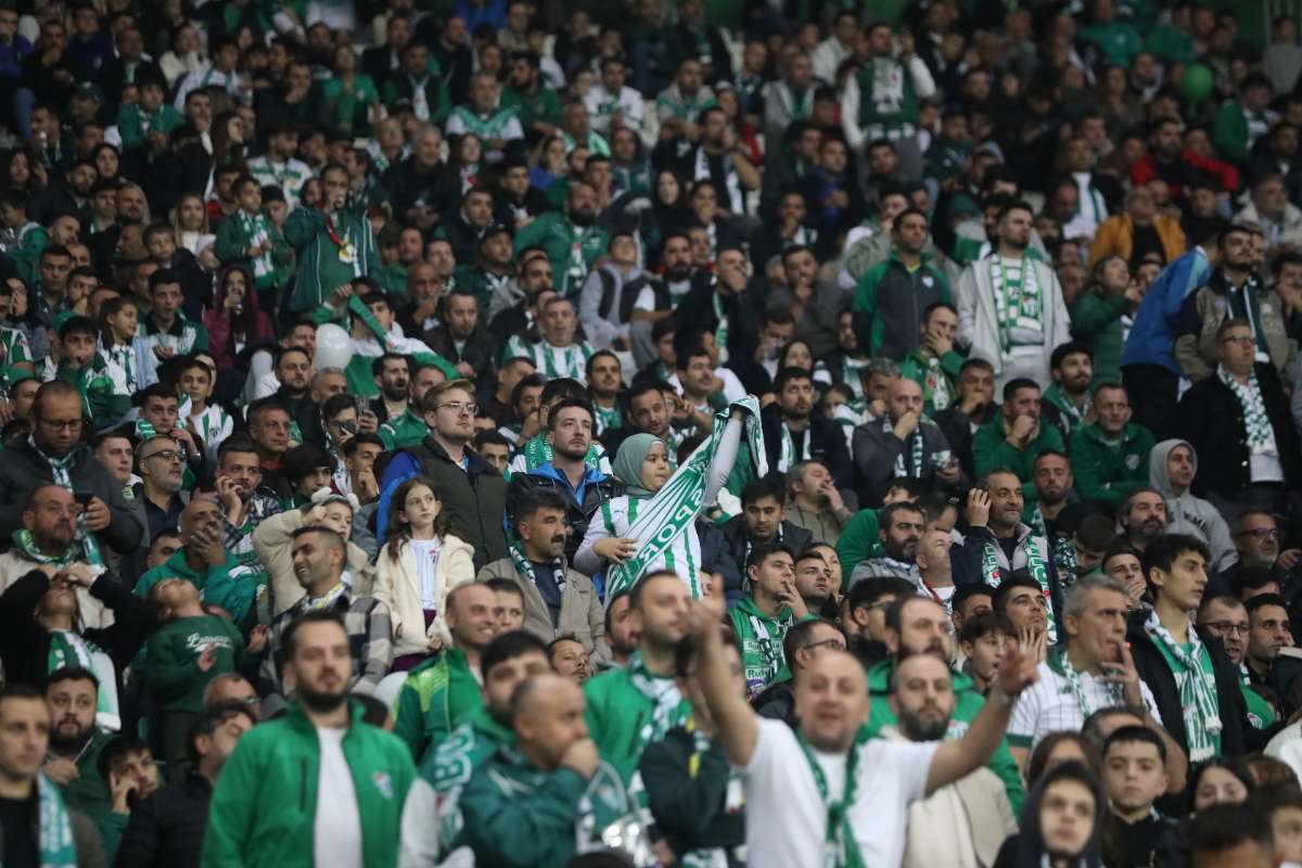 (FOTO GALERİ) Bursaspor-Menemen FK Taraftar Fotoğrafları-2