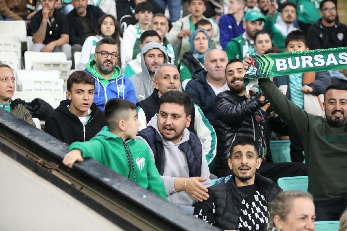 (FOTO GALERİ) Bursaspor-Menemen FK Taraftar Fotoğrafları-2