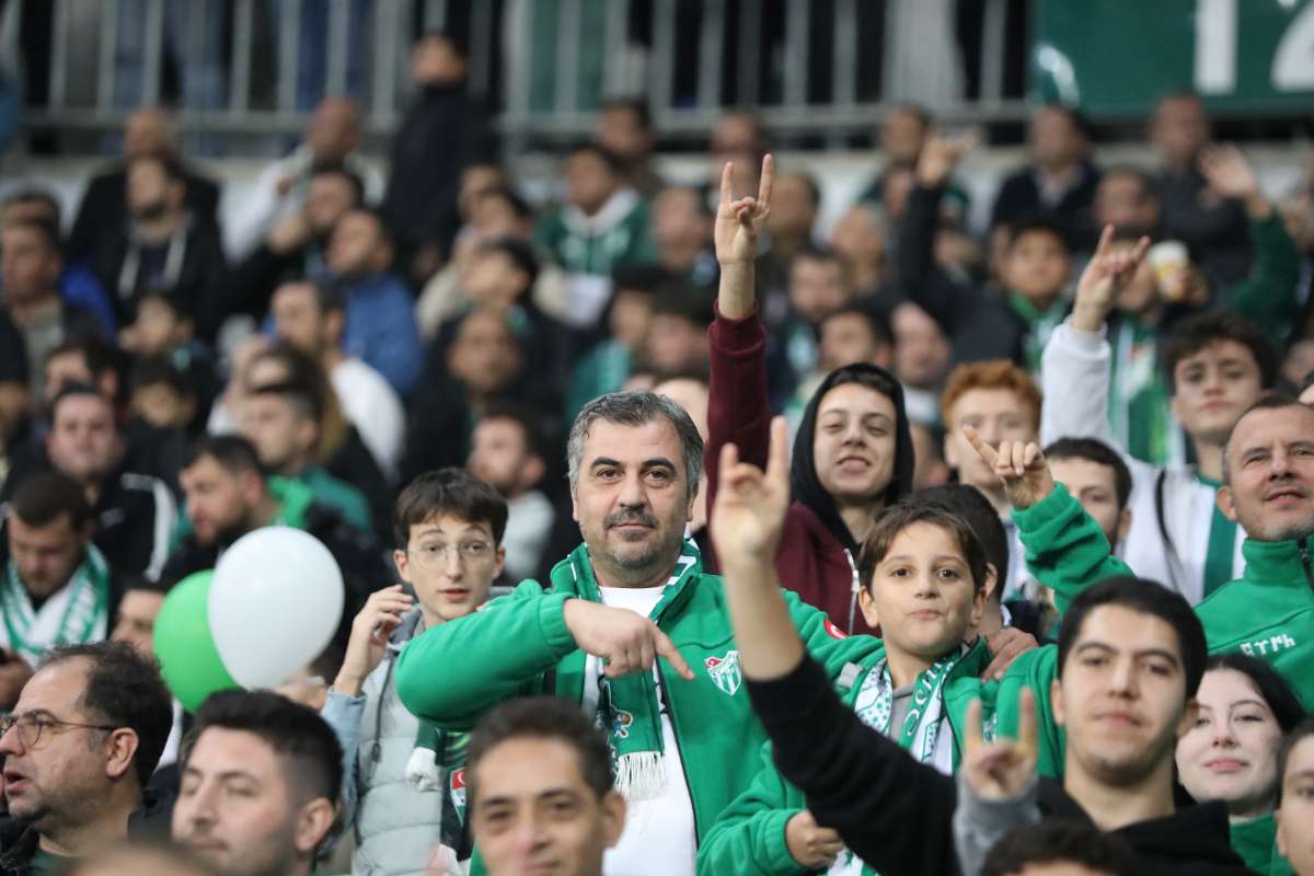 (FOTO GALERİ) Bursaspor-Menemen FK Taraftar Fotoğrafları-2