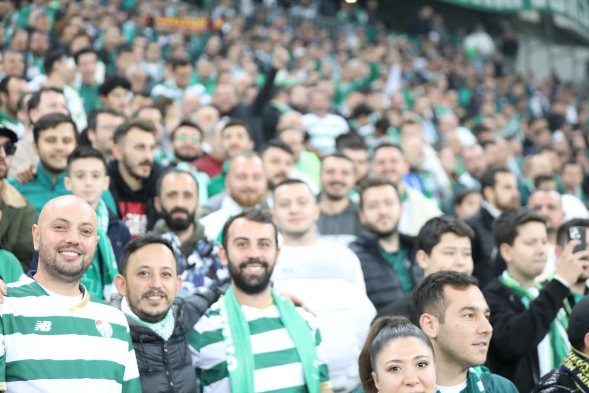 (FOTO GALERİ) Bursaspor-Menemen FK Taraftar Fotoğrafları-2