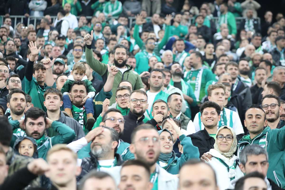 (FOTO GALERİ) Bursaspor-Menemen FK Taraftar Fotoğrafları-2