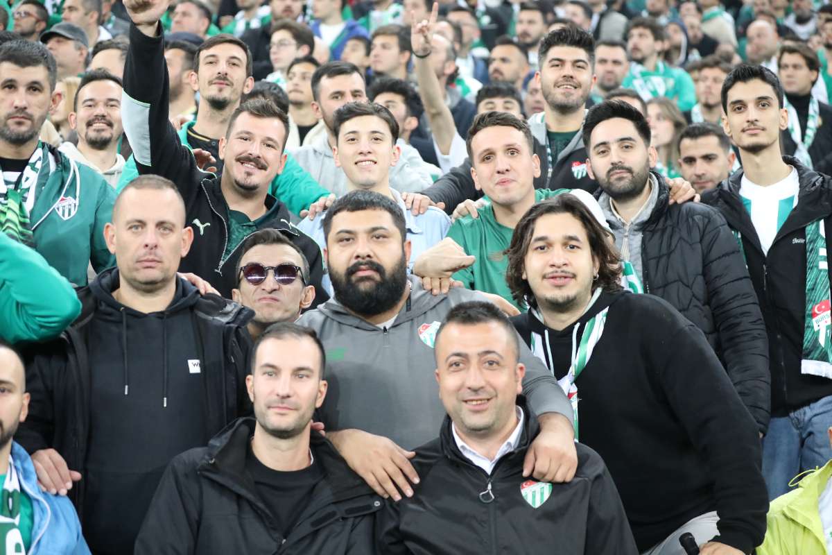 (FOTO GALERİ) Bursaspor-Menemen FK Taraftar Fotoğrafları-2