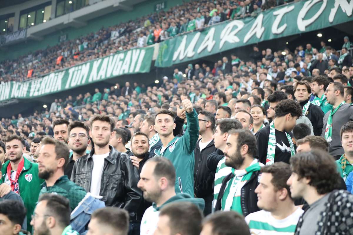 (FOTO GALERİ) Bursaspor-Menemen FK Taraftar Fotoğrafları-2