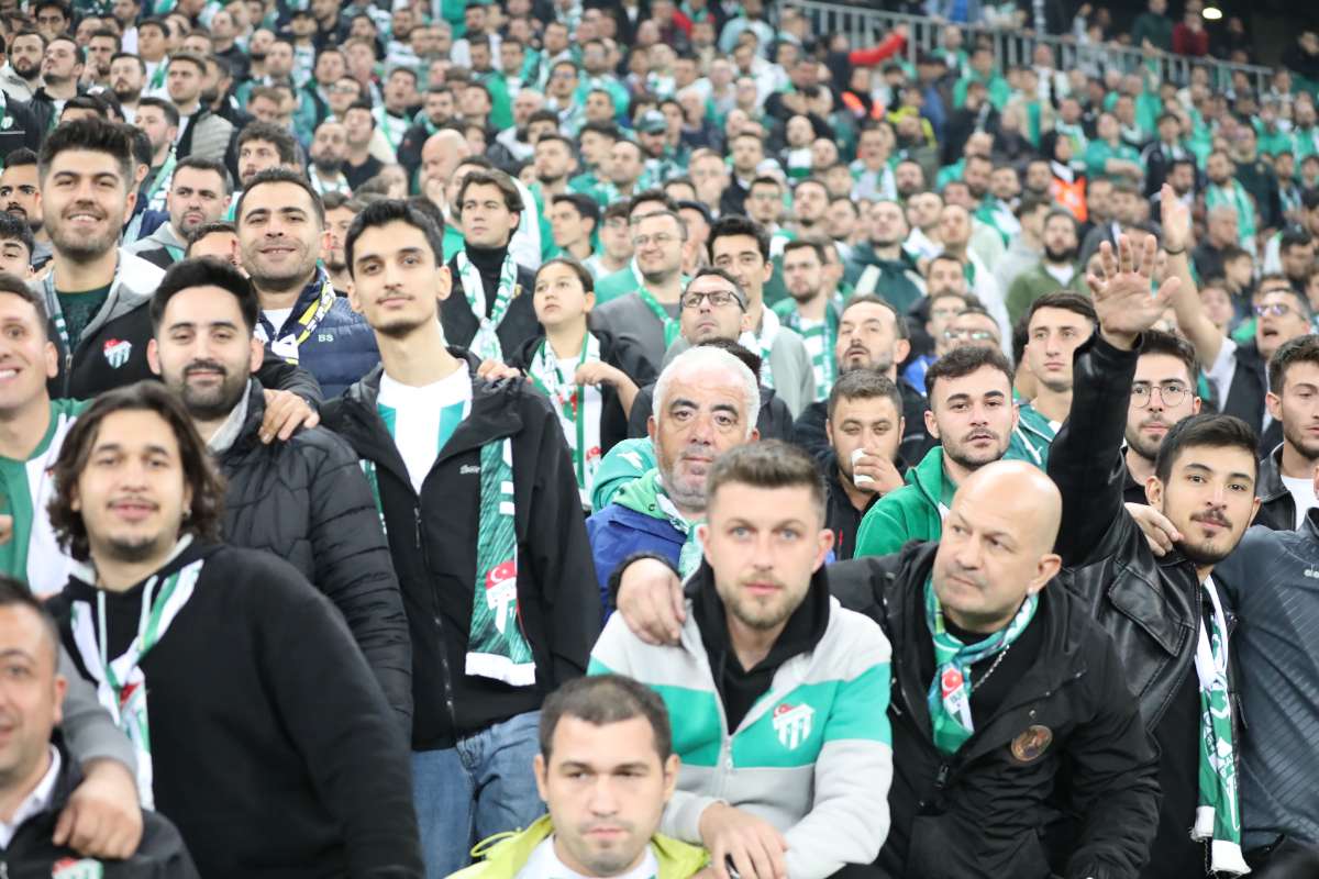 (FOTO GALERİ) Bursaspor-Menemen FK Taraftar Fotoğrafları-2