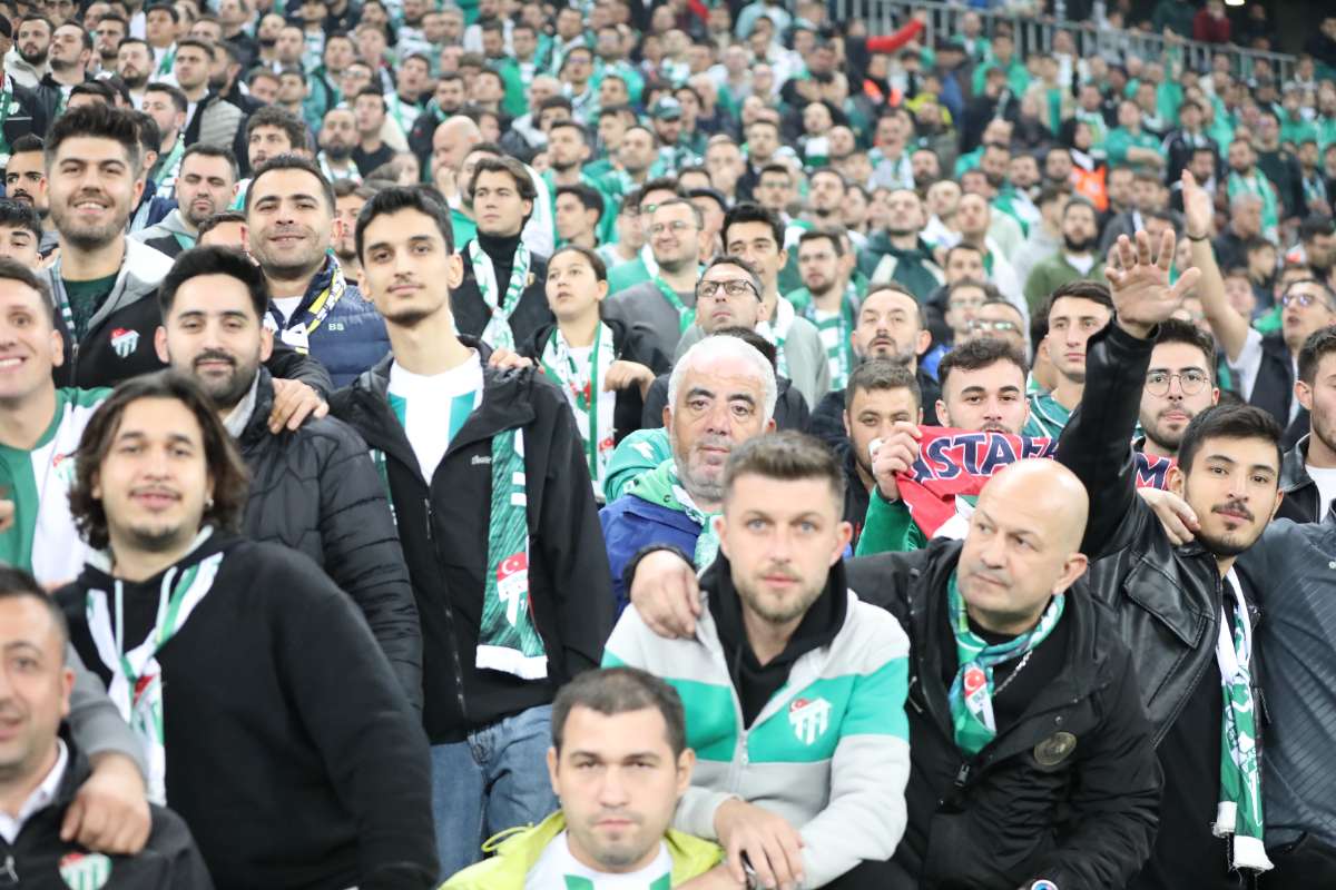 (FOTO GALERİ) Bursaspor-Menemen FK Taraftar Fotoğrafları-2