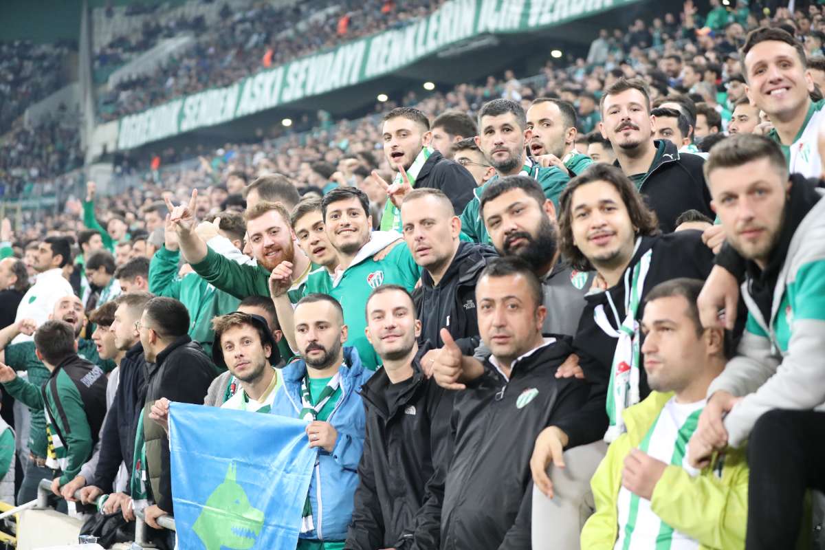 (FOTO GALERİ) Bursaspor-Menemen FK Taraftar Fotoğrafları-2