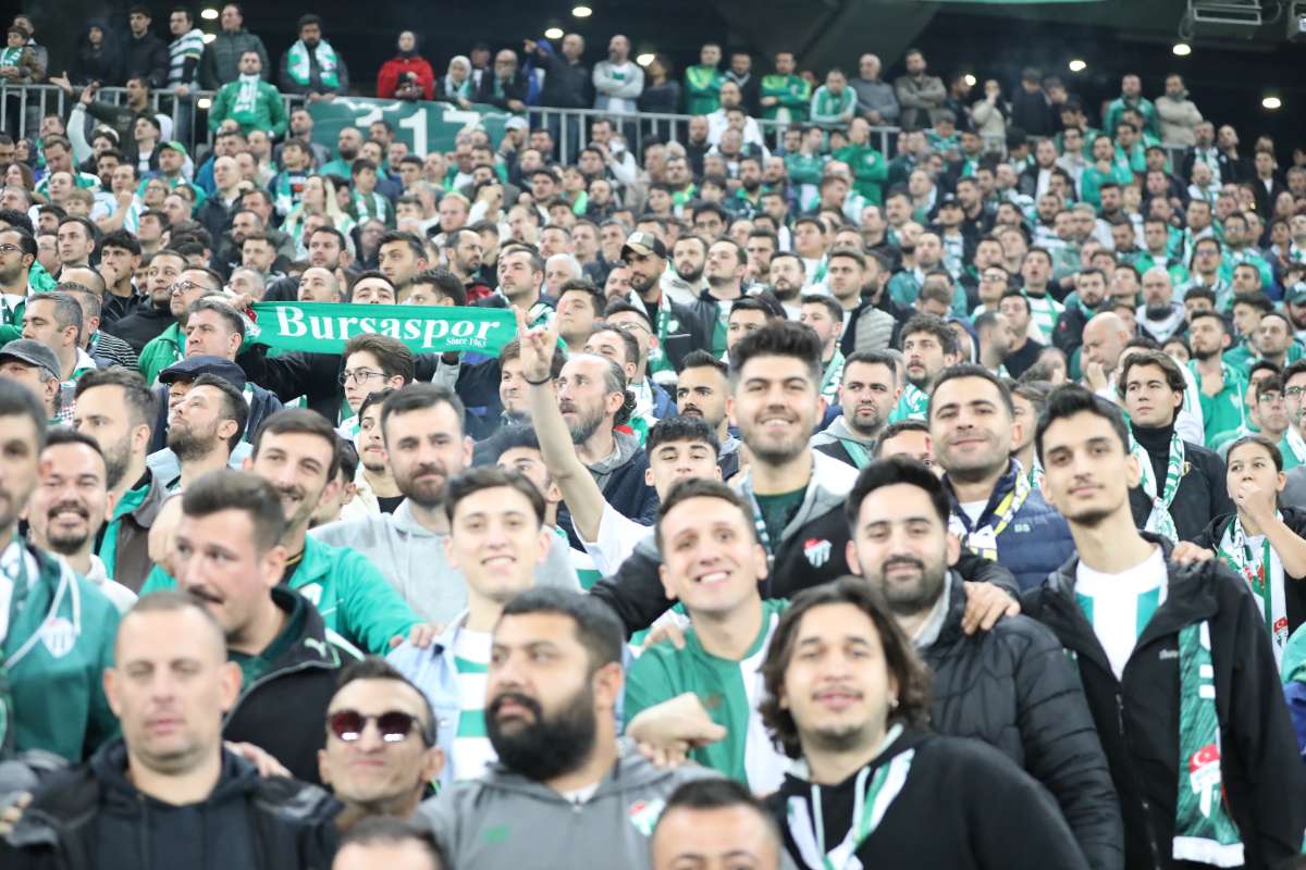 (FOTO GALERİ) Bursaspor-Menemen FK Taraftar Fotoğrafları-2