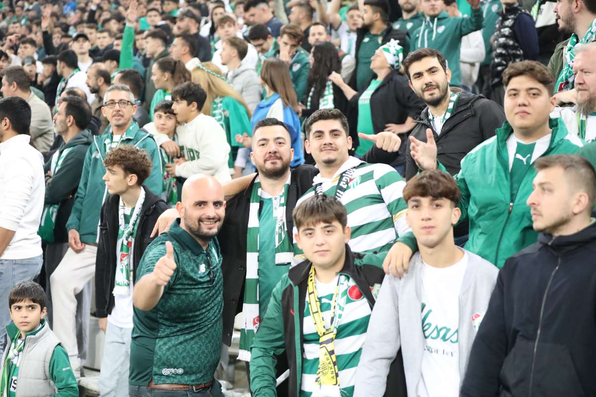 (FOTO GALERİ) Bursaspor-Menemen FK Taraftar Fotoğrafları-2