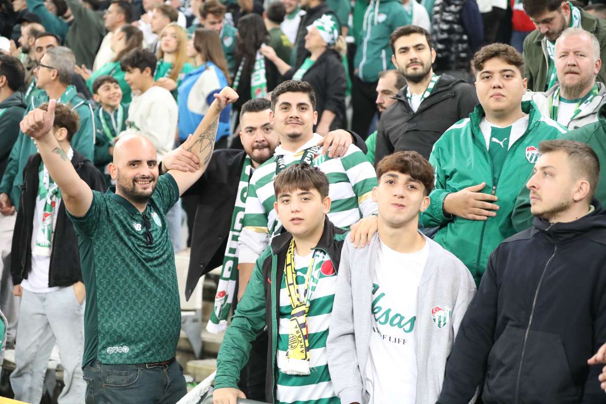 (FOTO GALERİ) Bursaspor-Menemen FK Taraftar Fotoğrafları-2
