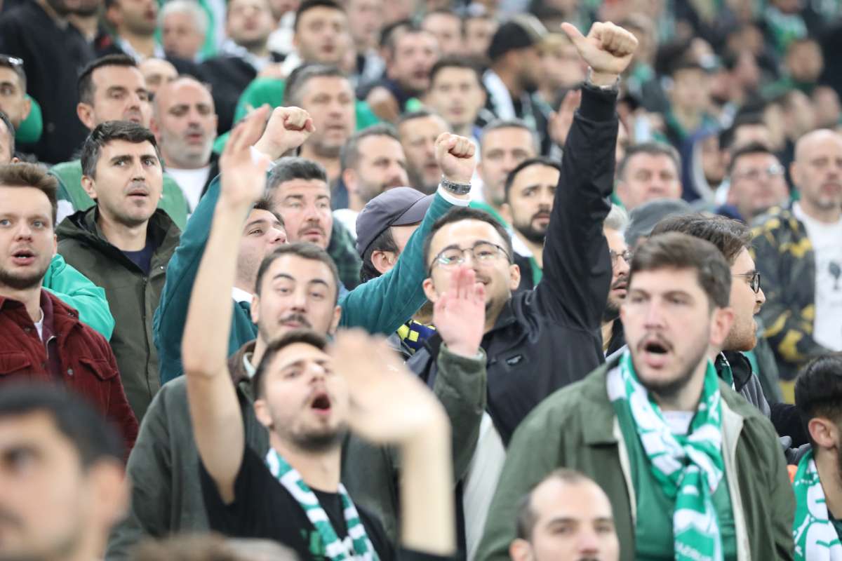 (FOTO GALERİ) Bursaspor-Menemen FK Taraftar Fotoğrafları-2