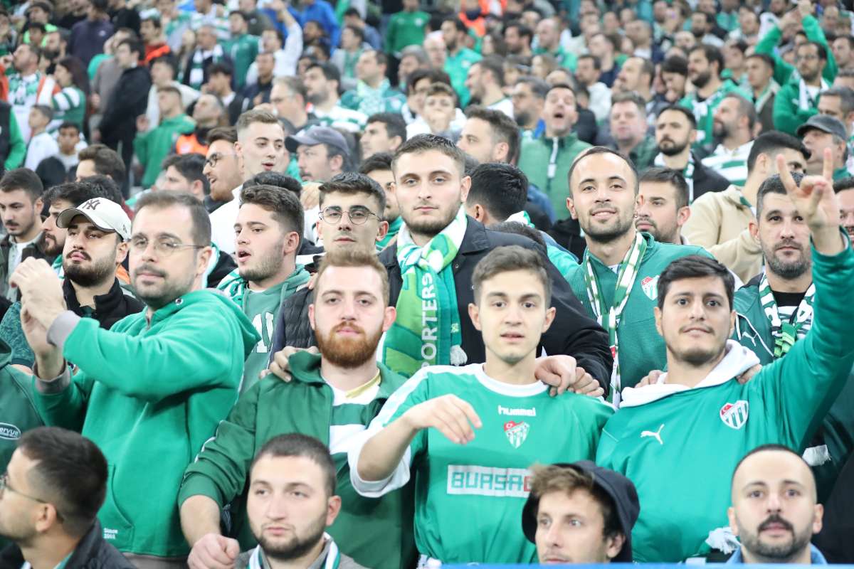 (FOTO GALERİ) Bursaspor-Menemen FK Taraftar Fotoğrafları-2