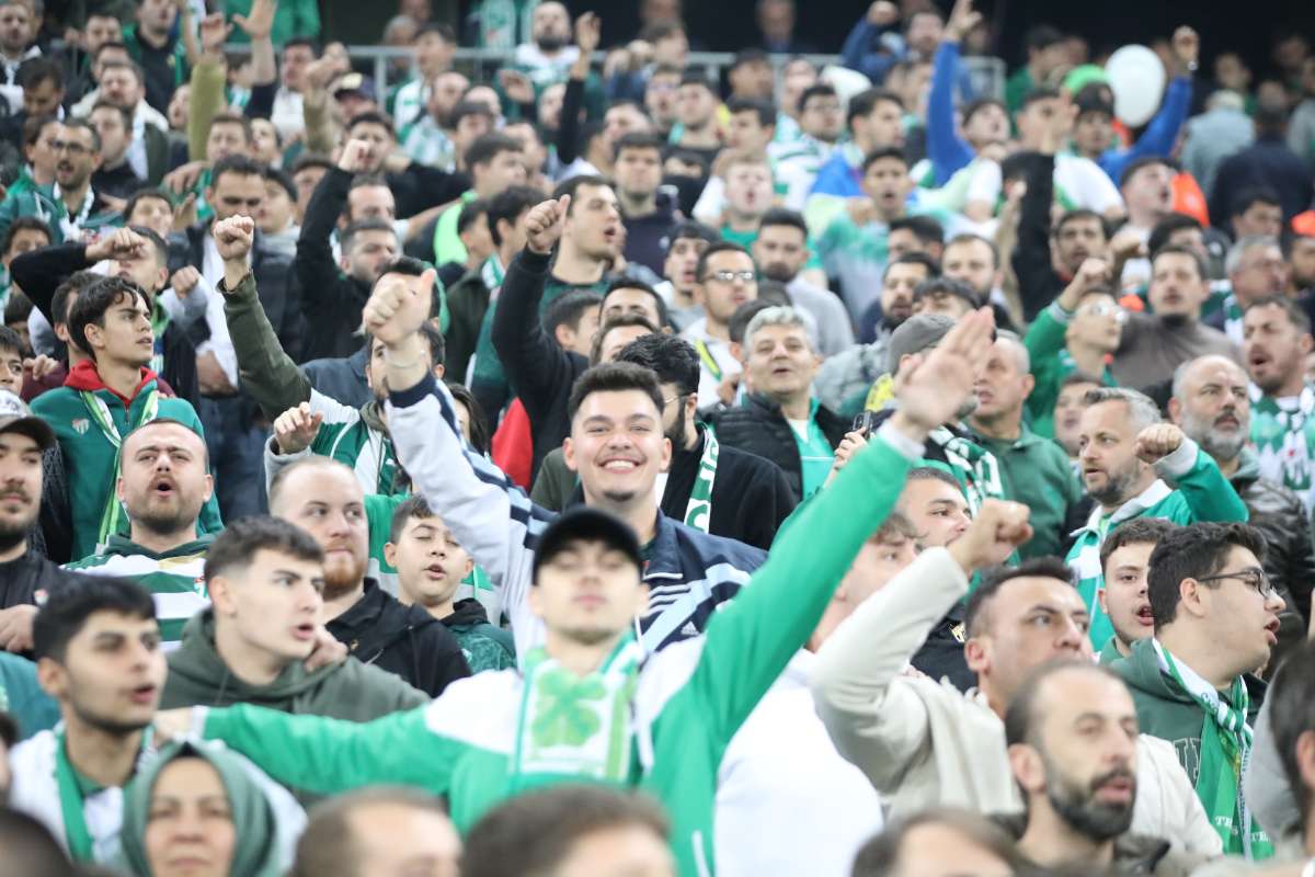 (FOTO GALERİ) Bursaspor-Menemen FK Taraftar Fotoğrafları-2