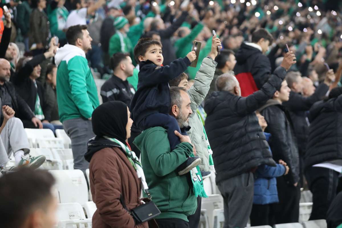 (FOTO GALERİ) Bursaspor-Menemen FK Taraftar Fotoğrafları-2