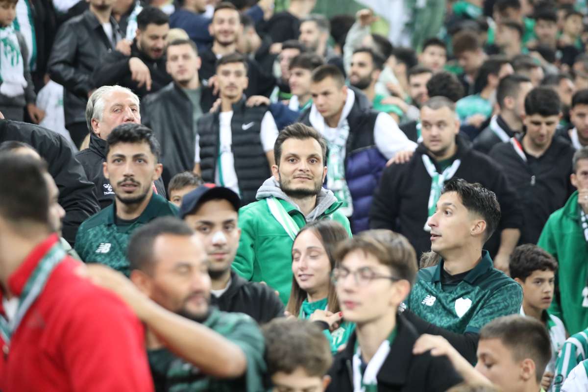 (FOTO GALERİ) Bursaspor-Menemen FK Taraftar Fotoğrafları-2