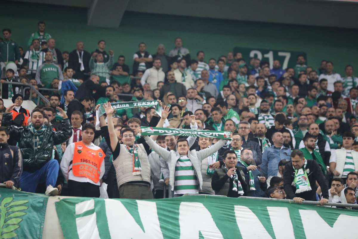 (FOTO GALERİ) Bursaspor-Menemen FK Taraftar Fotoğrafları-2