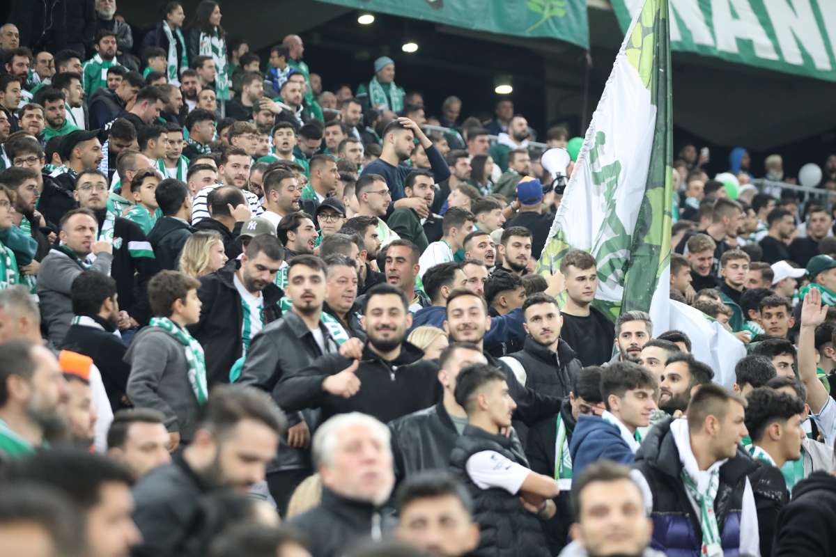 (FOTO GALERİ) Bursaspor-Menemen FK Taraftar Fotoğrafları-2