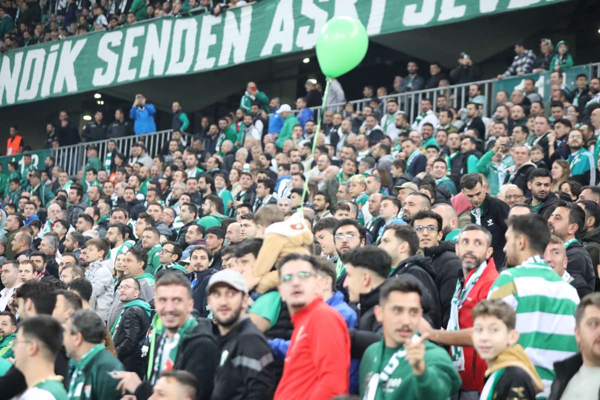 (FOTO GALERİ) Bursaspor-Menemen FK Taraftar Fotoğrafları-2