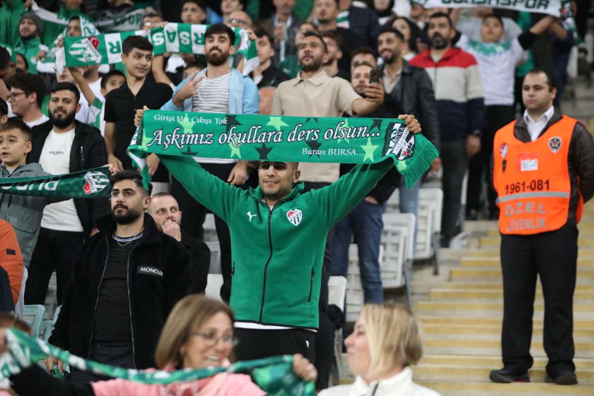 (FOTO GALERİ) Bursaspor-Menemen FK Taraftar Fotoğrafları-2